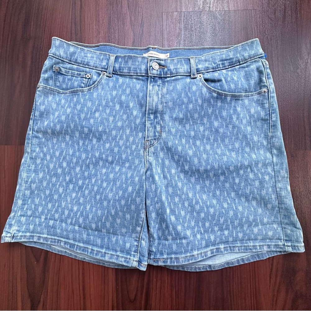 Levi Shorts Size 33 Women’s Classic Blue Denim Spotted Stretch Jeans Chino